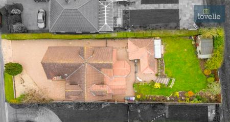 4 bedroom Detached house for sale in Top Road, Little Cawthorpe, LN11