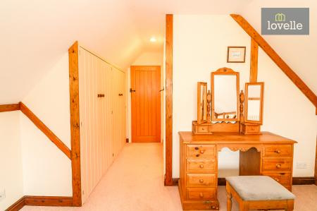 4 bedroom Detached house for sale in Top Road, Little Cawthorpe, LN11