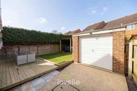 3 bedroom Semi-detached house for sale in Birkdale, Waltham, DN37