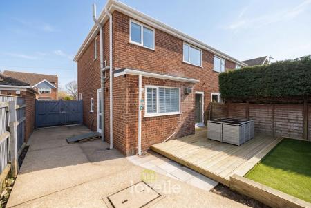 3 bedroom Semi-detached house for sale in Birkdale, Waltham, DN37