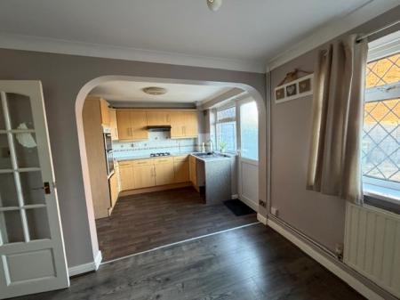 3 bedroom Terraced House to let in Yarborough Drive, Grimsby, DN31