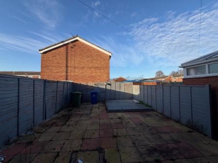 3 bedroom Terraced House to let in Yarborough Drive, Grimsby, DN31