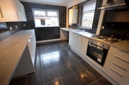 3 bedroom Terraced House to let in Durban Road, Grimsby, DN32
