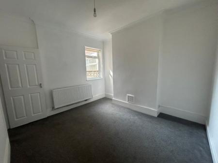 3 bedroom Terraced House to let in Durban Road, Grimsby, DN32