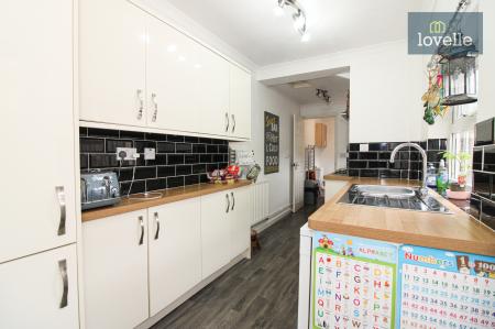2 bedroom Terraced House for sale in Brackenborough Road, Louth, LN11