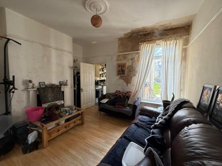 3 bedroom Terraced House for sale in Castle Street, Grimsby, DN32