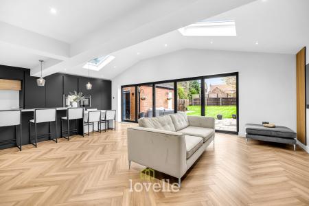 4 bedroom Detached house for sale in Cheapside, Waltham, DN37