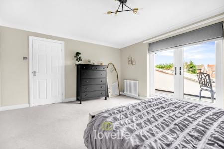 4 bedroom Detached house for sale in Cheapside, Waltham, DN37
