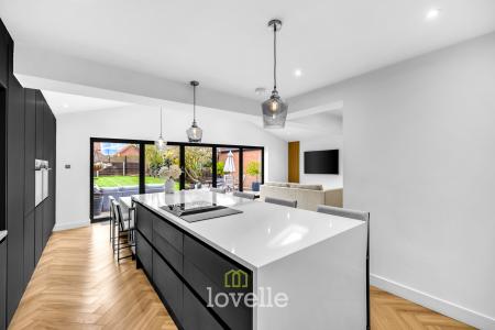 4 bedroom Detached house for sale in Cheapside, Waltham, DN37