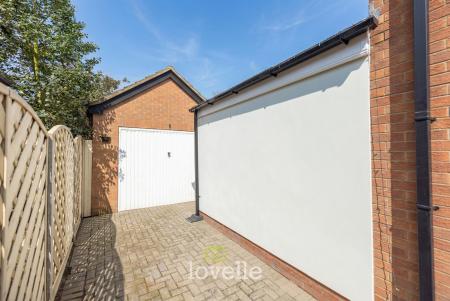 4 bedroom Detached house for sale in Cheapside, Waltham, DN37