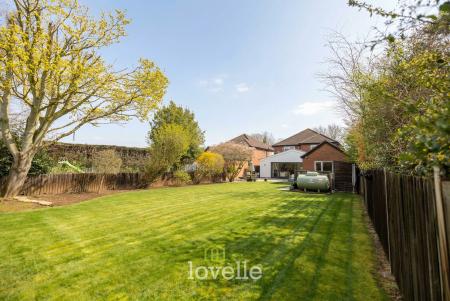 4 bedroom Detached house for sale in Cheapside, Waltham, DN37
