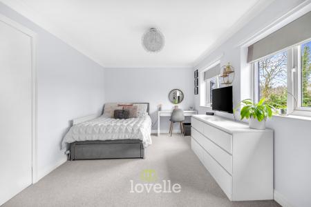 4 bedroom Detached house for sale in Cheapside, Waltham, DN37