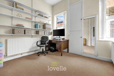 7 bedroom Detached house for sale in Abbey Road, Grimsby, DN32