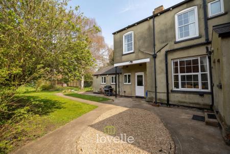 7 bedroom Detached house for sale in Abbey Road, Grimsby, DN32