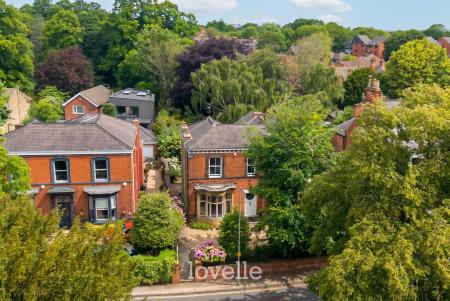 7 bedroom Detached house for sale in Abbey Road, Grimsby, DN32