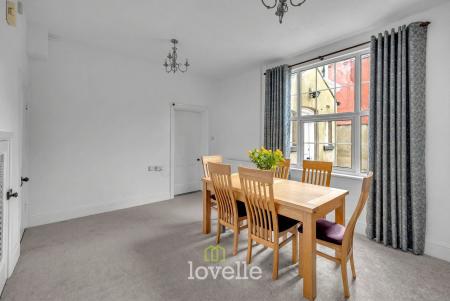 7 bedroom Detached house for sale in Abbey Road, Grimsby, DN32