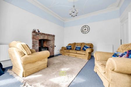7 bedroom Detached house for sale in Abbey Road, Grimsby, DN32