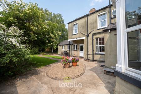 7 bedroom Detached house for sale in Abbey Road, Grimsby, DN32