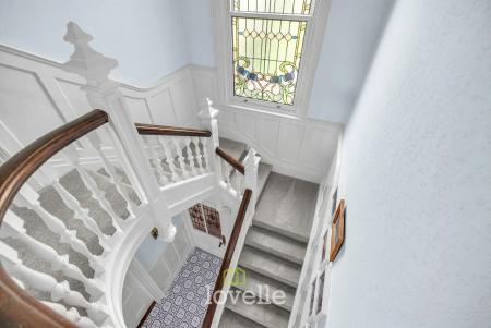 7 bedroom Detached house for sale in Abbey Road, Grimsby, DN32