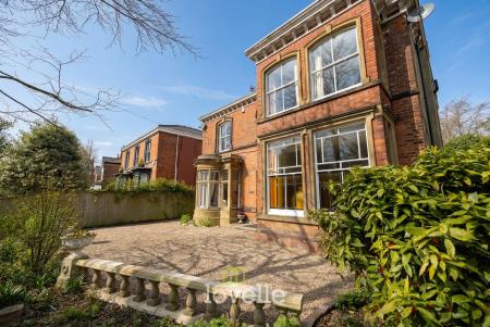 7 bedroom Detached house for sale in Abbey Road, Grimsby, DN32