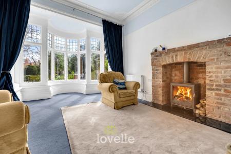 7 bedroom Detached house for sale in Abbey Road, Grimsby, DN32
