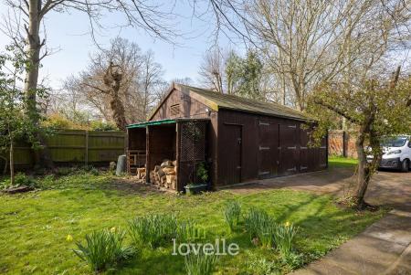 7 bedroom Detached house for sale in Abbey Road, Grimsby, DN32