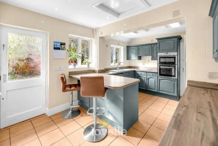 7 bedroom Detached house for sale in Abbey Road, Grimsby, DN32