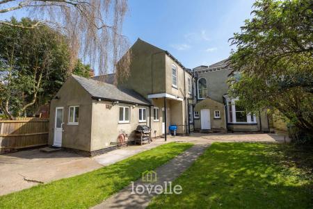 7 bedroom Detached house for sale in Abbey Road, Grimsby, DN32