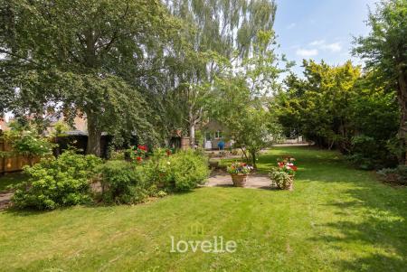 7 bedroom Detached house for sale in Abbey Road, Grimsby, DN32