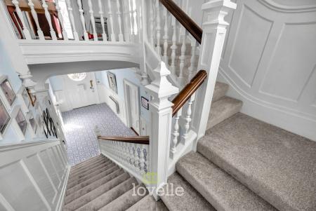7 bedroom Detached house for sale in Abbey Road, Grimsby, DN32