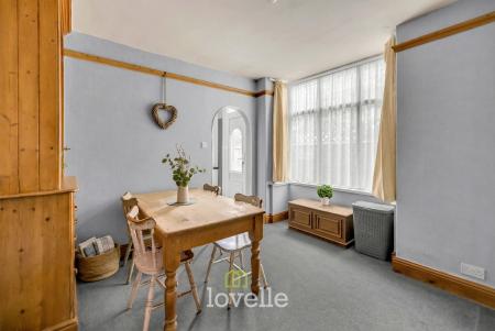 4 bedroom Terraced House for sale in Sackville Street, Grimsby, DN34