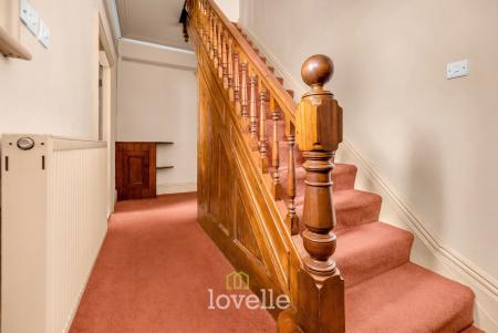 4 bedroom Terraced House for sale in Sackville Street, Grimsby, DN34