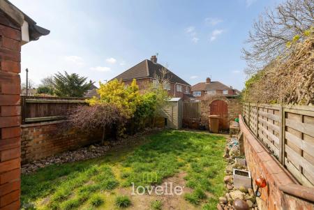 4 bedroom Terraced House for sale in Sackville Street, Grimsby, DN34