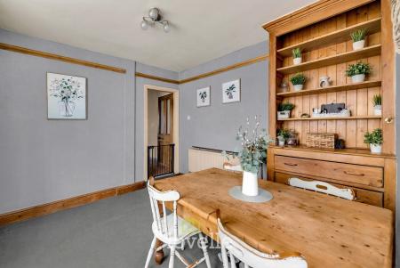 4 bedroom Terraced House for sale in Sackville Street, Grimsby, DN34