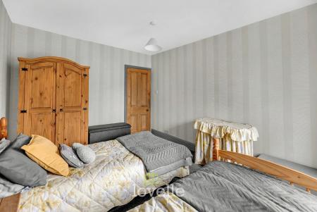 4 bedroom Terraced House for sale in Sackville Street, Grimsby, DN34