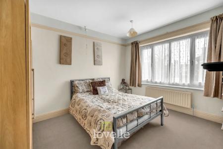 4 bedroom Terraced House for sale in Sackville Street, Grimsby, DN34