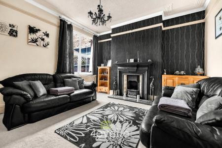 4 bedroom Terraced House for sale in Sackville Street, Grimsby, DN34