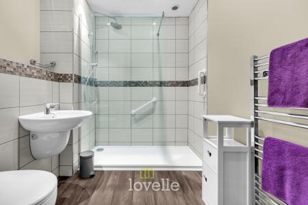 2 bedroom Semi-detached bungalow for sale in The Cedars, Grimsby, DN34