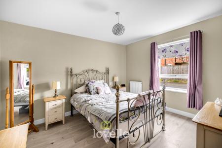 2 bedroom Semi-detached bungalow for sale in The Cedars, Grimsby, DN34