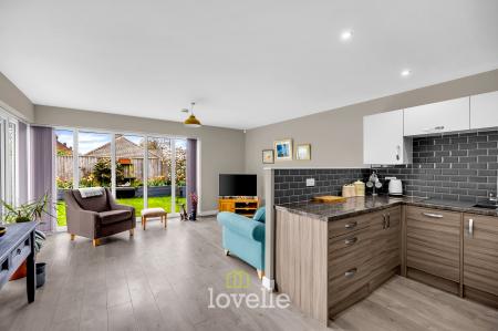 2 bedroom Semi-detached bungalow for sale in The Cedars, Grimsby, DN34