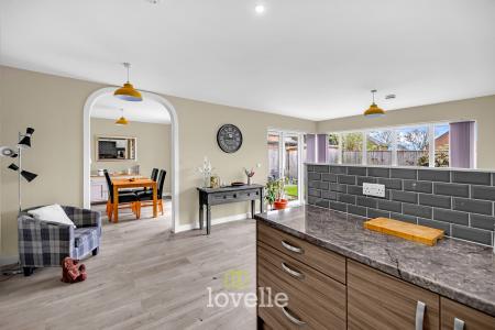 2 bedroom Semi-detached bungalow for sale in The Cedars, Grimsby, DN34