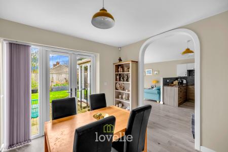 2 bedroom Semi-detached bungalow for sale in The Cedars, Grimsby, DN34