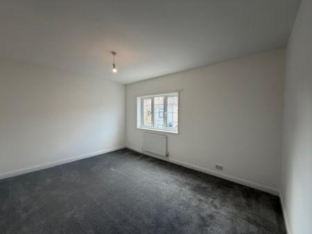 3 bedroom Terraced House to let in Montague Street, Cleethorpes, DN35