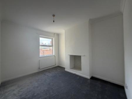 3 bedroom Terraced House to let in Montague Street, Cleethorpes, DN35