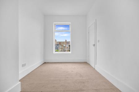 3 bedroom Terraced House for sale in Grafton Street, Grimsby, DN32