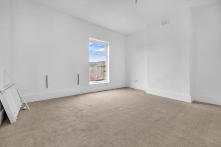 3 bedroom Terraced House for sale in Grafton Street, Grimsby, DN32