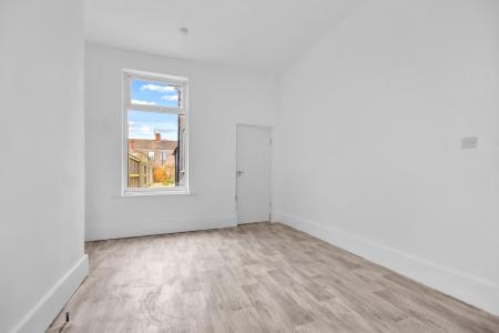 3 bedroom Terraced House for sale in Grafton Street, Grimsby, DN32