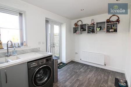 2 bedroom Semi-detached house for sale in Acorn Avenue, Louth, LN11