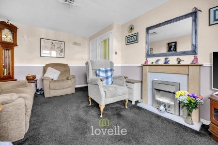 3 bedroom Terraced House for sale in Buttermere Way, Grimsby, DN32