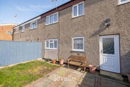 3 bedroom Terraced House for sale in Buttermere Way, Grimsby, DN32